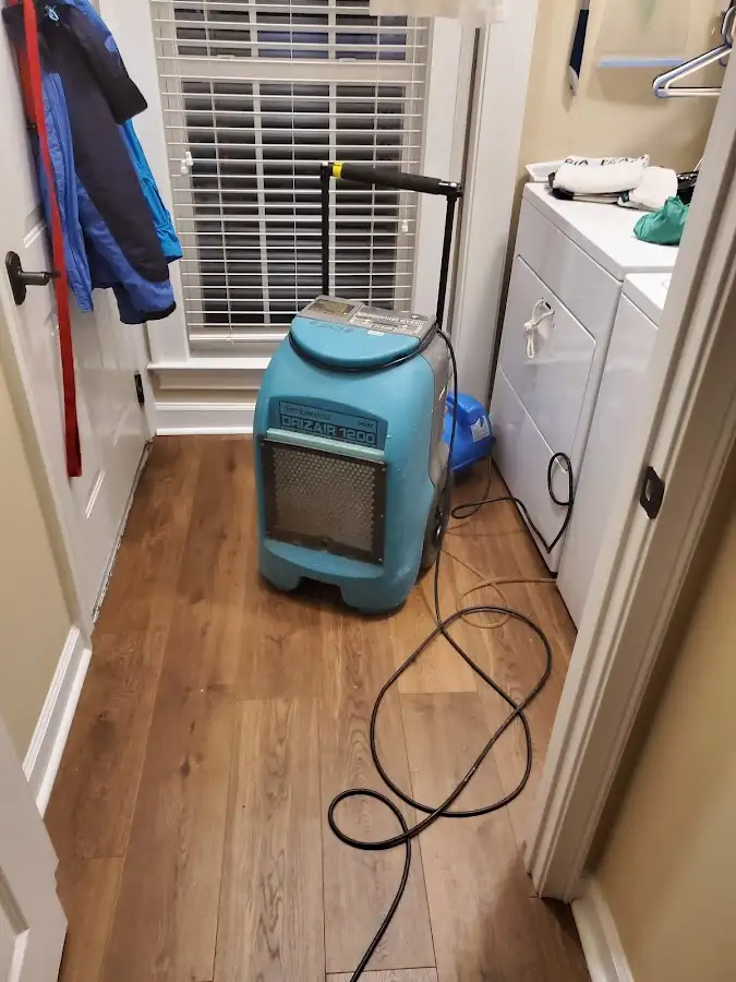 Commercial dehumidifier deployed for Flood Damage Cleanup in Silver Springs